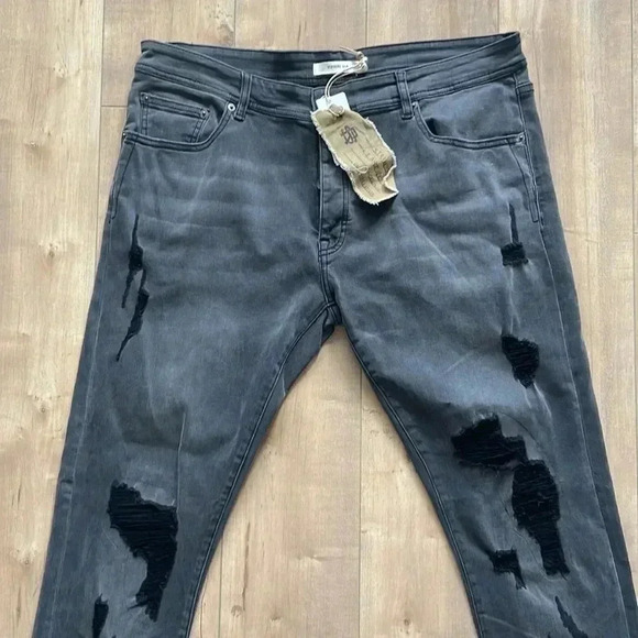 NWT STRIVERS ROW Tupelo Distressed Jeans Black Tupelo Men’s Sz 38 - Picture 6 of 12